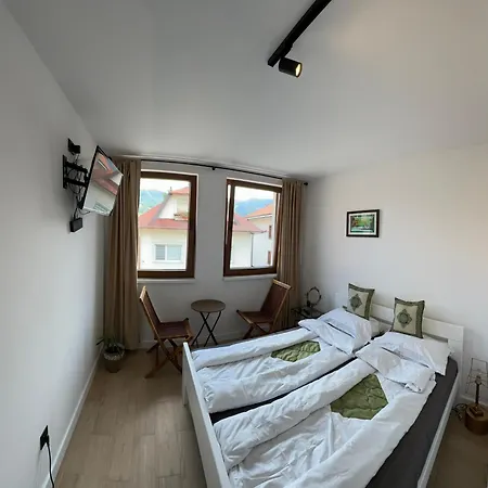 M Apartman *