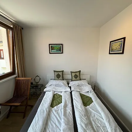 M Apartman *