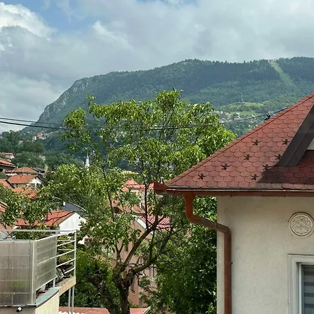 M Apartman *