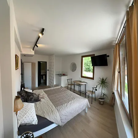 Apartman M *